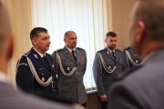 Komendant Wojewódzki Policji w Poznaniu insp. Piotr Mąka wraz z insp. Robertem Kasprzykiem oraz kom. Leszkiem Steinitzem