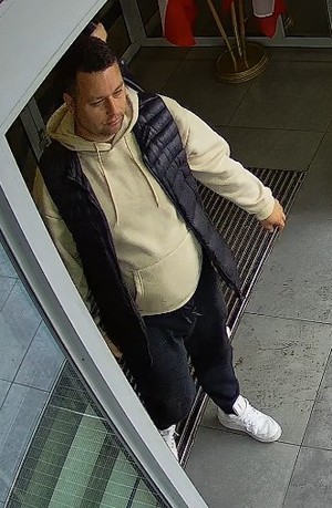 wizerunek poszukiwanego mężczyzny