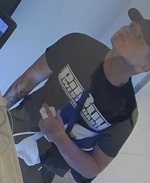 wizerunek poszukiwanego mężczyzny